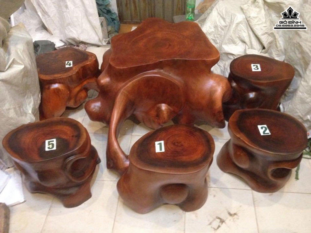 Bộ Bàn 5 Đôn Gốc Cây Gỗ Gõ Vàng Bàn Cao 59 Ngang 150 Sâu 102 Mặt 70-58 (cm)BG598