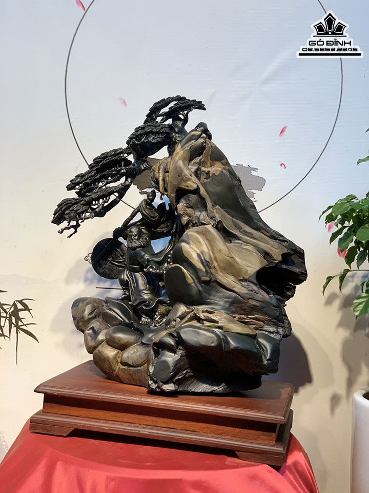 Tượng Đạt Ma Đứng Gốc Tùng Gỗ Mun Sừng Khánh Hòa Cao 64 Ngang 60 Sâu 33 (cm) 0