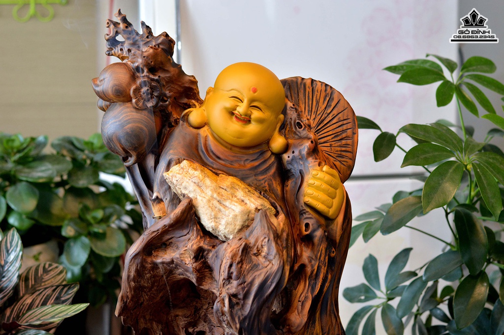 Tượng Phật Di Lặc Gỗ Bách Xanh Ôm Đá Cao 62 Ngang 30 Sâu 26 (cm) 2