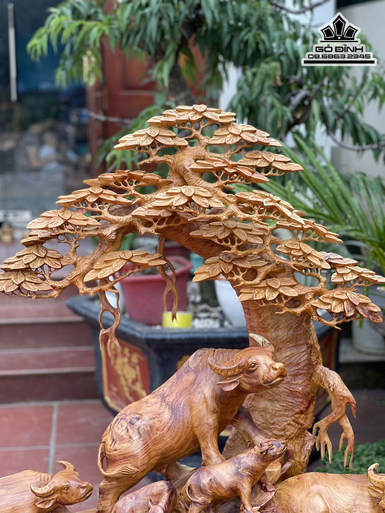 Tượng Gia Đình Trâu Đứng Gốc Tùng Gỗ Hương Việt Cao 90 Ngang 97 Sâu 42 Cao Cả Kỷ 140 (cm) 1