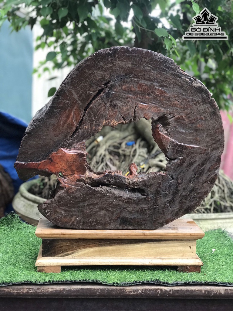 Tượng Nhất Tâm Bái Phật Gỗ Lũa Hương Cao 54 Ngang 50 Sâu 14 (cm) 1