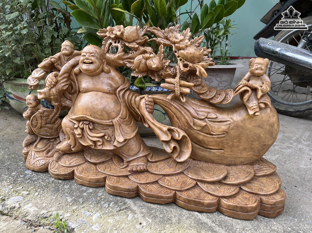 Tượng Phật Di Lặc Vác Cành Đào Kéo Bao Tiền Gỗ Nu Xá Xị (Gù Hương) Cao 40 Ngang 72 Sâu 22 (cm)2