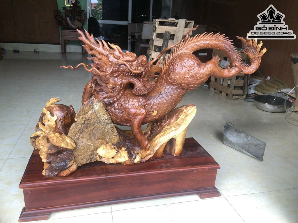 Tượng Hỏa Kỳ Lân Gỗ Hương Ôm Đá Cao 55 Ngang 98 Sâu 35 (cm) 0