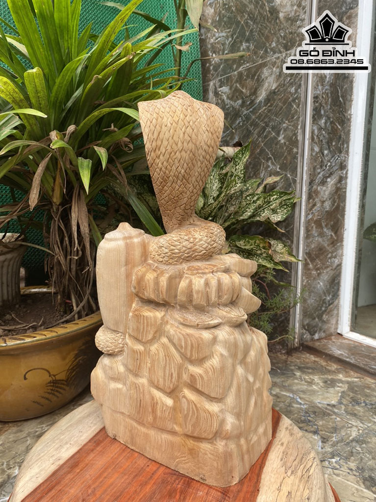 Tượng Rắn Chấn Chum Phú Quý Gỗ Ngọc Am Cao 48 Ngang 27 Sâu 18 (cm) 1