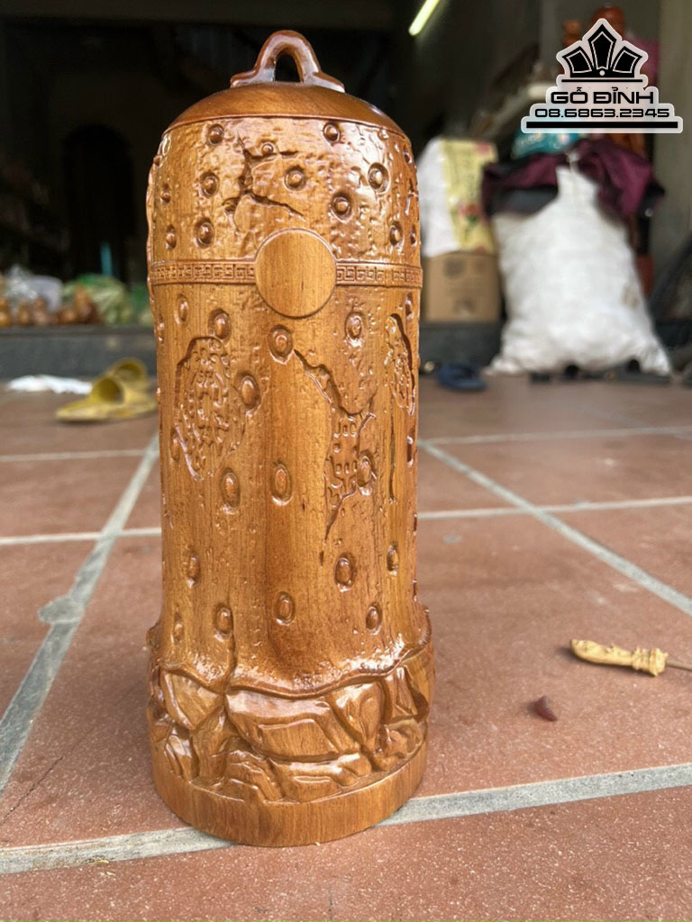 Tượng Quan Công Đứng Cầm Đao Gỗ Bách Xanh 0