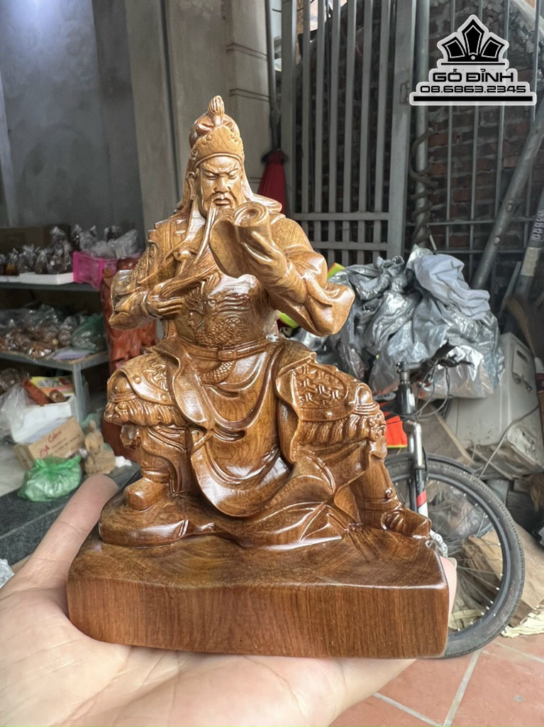 Tượng Quan Công Ngồi Đọc Sách Gỗ Bách Xanh Cao 15 Ngang 10 Sâu 7 (cm) 1