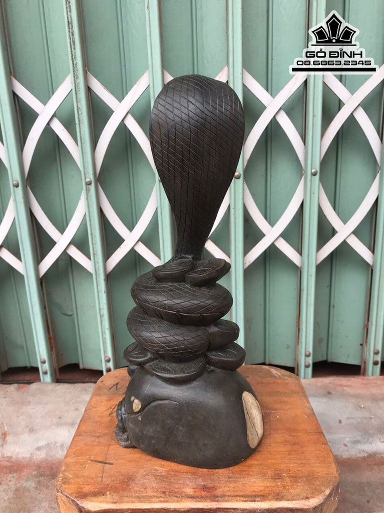 Tượng Rắn Gỗ Mun Sừng Cao 35 Ngang 15 Sâu 10 (cm) 0