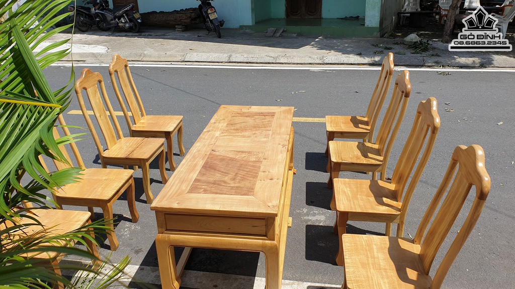 Bộ Bàn 8 Ghế Gỗ Dổi 3