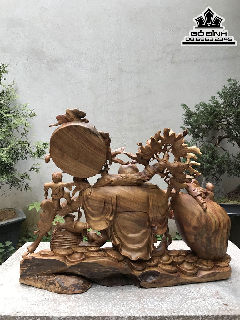 Tượng Di Lặc Kéo Bao Tiền Gỗ Xá Xị Cao 68 Ngang 90 Sâu 30 (cm) 3