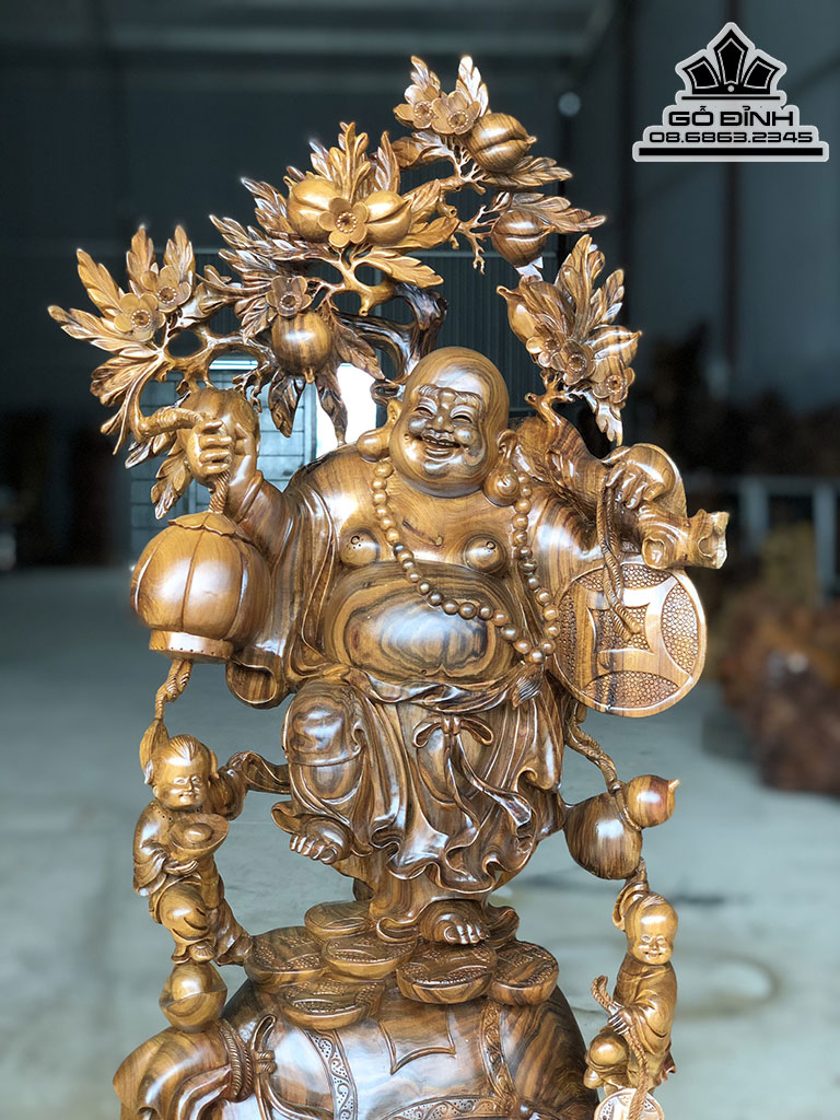 Tượng Phật Di Lặc Đứng Bao Tiền Gỗ Bách Xanh Cao 86 Ngang 36 Sâu 30 (cm) 1