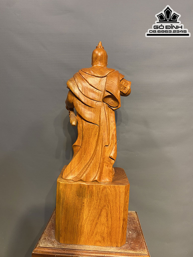 Tượng Hoàng Đế Quang Trung Gỗ Hương Đá Nguyên Khối Cao 70 Ngang 26 Sâu 21 (cm) 0