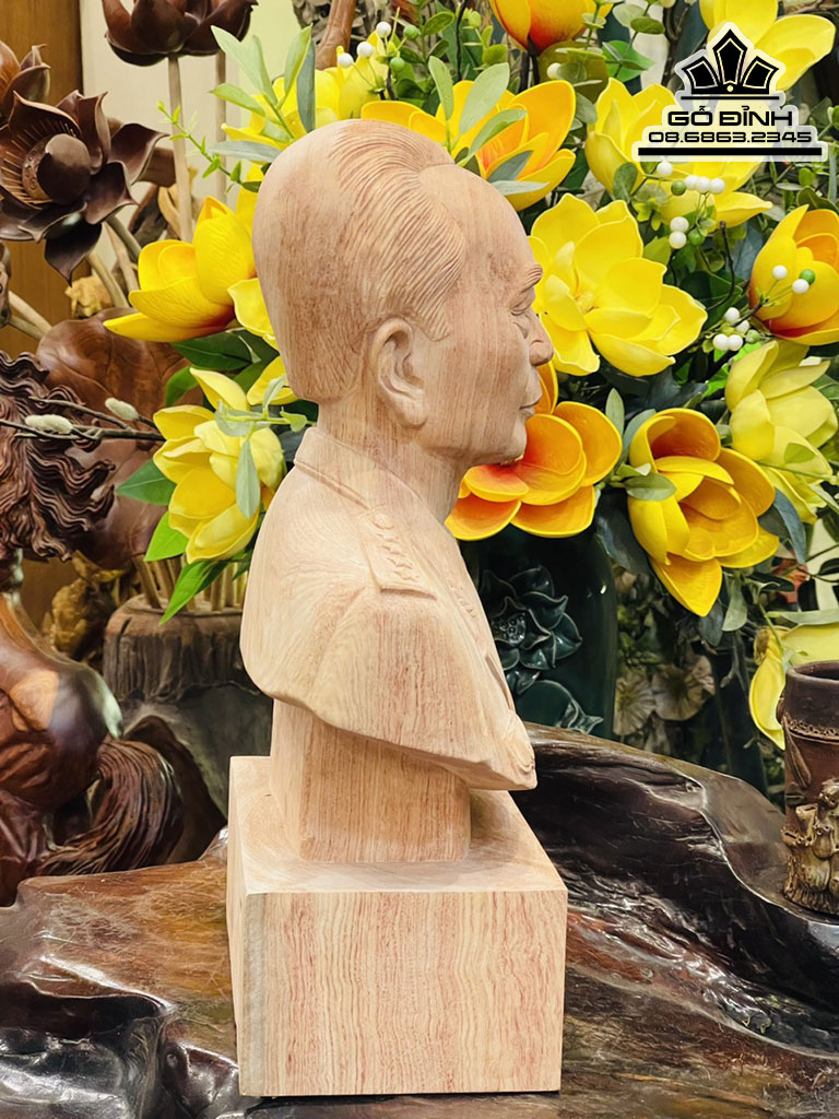 Tượng Chân Dung Võ Nguyên Giáp Gỗ Hương Nguyên Khối Cao 40 Ngang 22 Sâu 13.5 (cm) 1