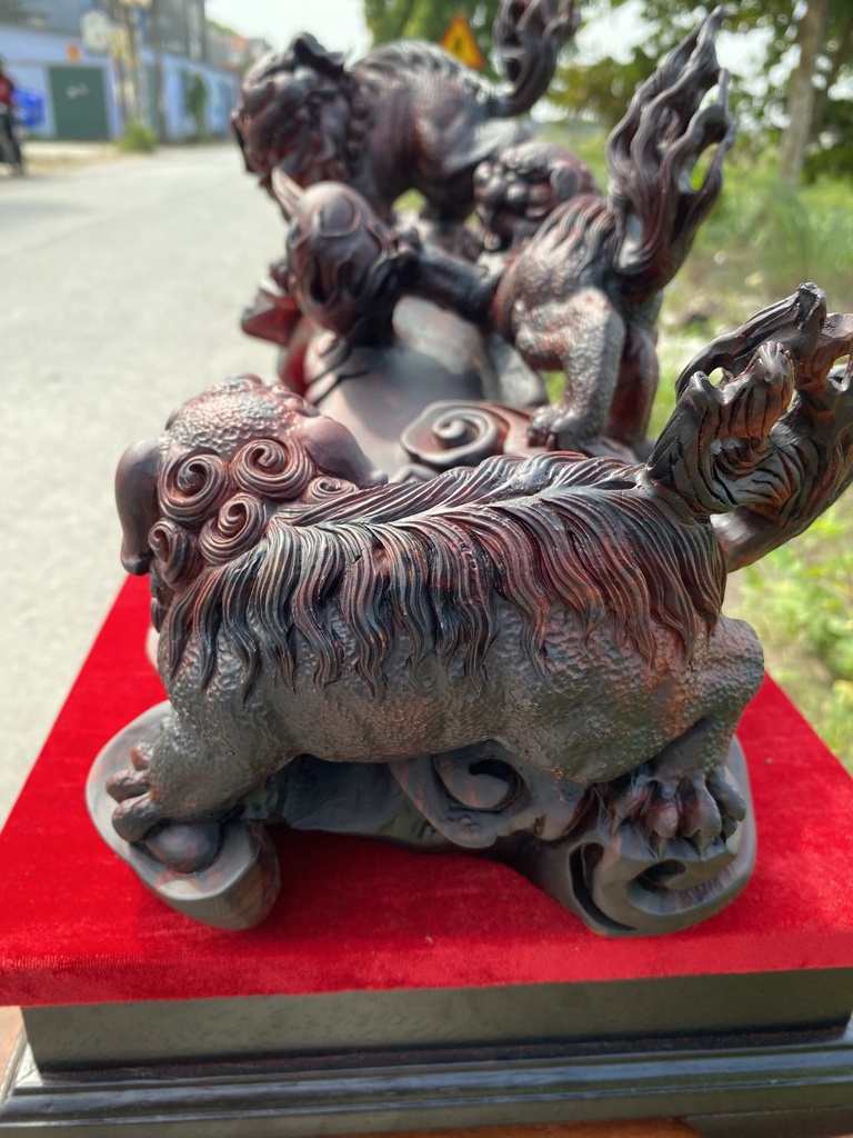 Tượng Tam Lân Vỡn Cầu Gỗ Trắc Nguyên Khối Cao 29 Ngang 63 Sâu 21 Cả Kỷ Cao 38 (cm) 0