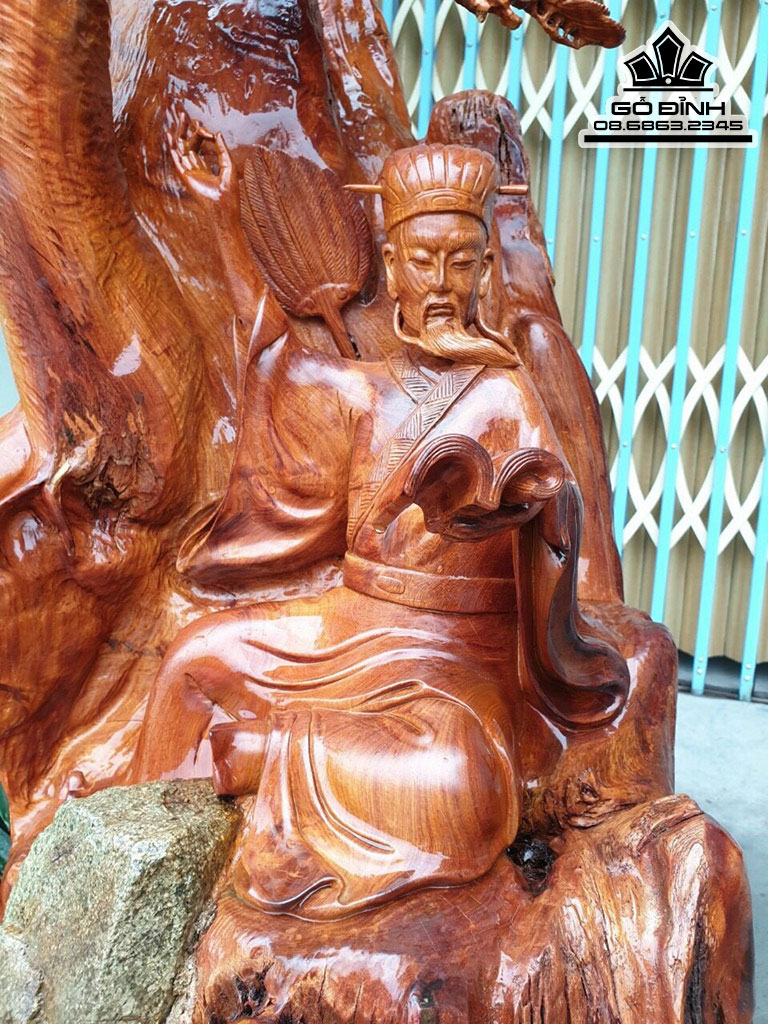 Tượng Khổng Minh Đọc Sách Ngự Gốc Tùng Ôm Đá Tự Nhiên Gỗ Hương Cao 100 Ngang 45 Sâu 40 (cm) 0