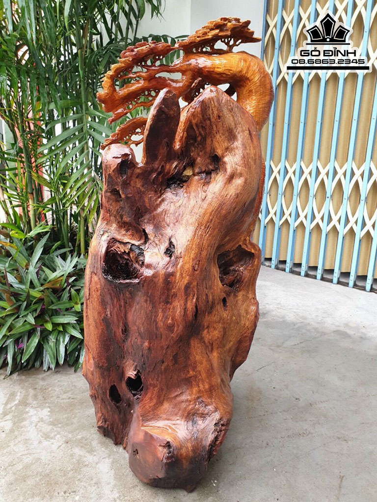 Tượng Khổng Minh Đọc Sách Ngự Gốc Tùng Ôm Đá Tự Nhiên Gỗ Hương Cao 100 Ngang 45 Sâu 40 (cm) 2