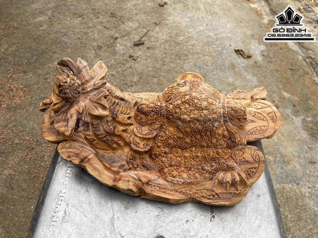 Tượng Cóc Ngậm Tiền Gỗ Ngọc Am Hà Giang Lên Tuyết Cao 38 Ngang 21 Sâu 12 (cm)
