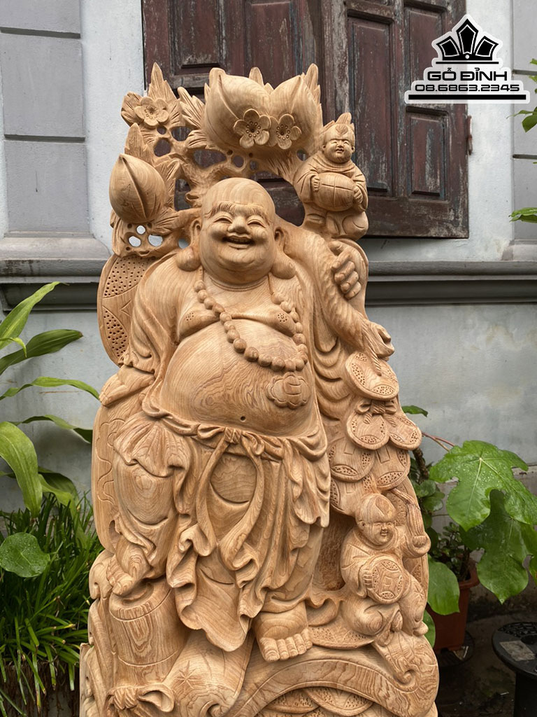 Tượng Phật Di Lặc Vác Cành Đào Gỗ Ngọc Am Lên Tuyết Cao 100 Ngang 45 Sâu 23 (cm)