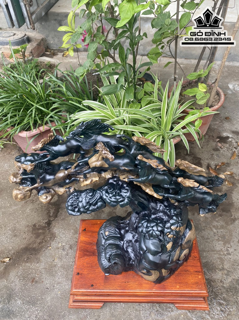Tượng Bát Mã Gỗ Mun Sừng Cao 46 Ngang 56 Sâu 23 Cả Kỷ 56 (cm)