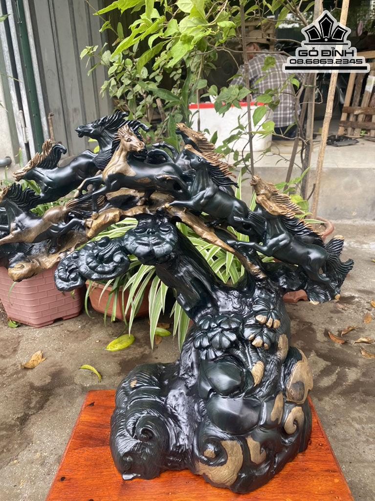 Tượng Bát Mã Gỗ Mun Sừng Cao 46 Ngang 56 Sâu 23 Cả Kỷ 56 (cm)