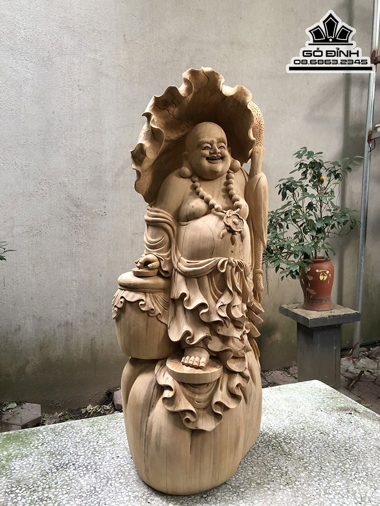 Tượng Phật Di Lặc Đứng Bao Tiền Gỗ Ngọc Am Cao 93 Ngang 37 Sâu 28 (cm)