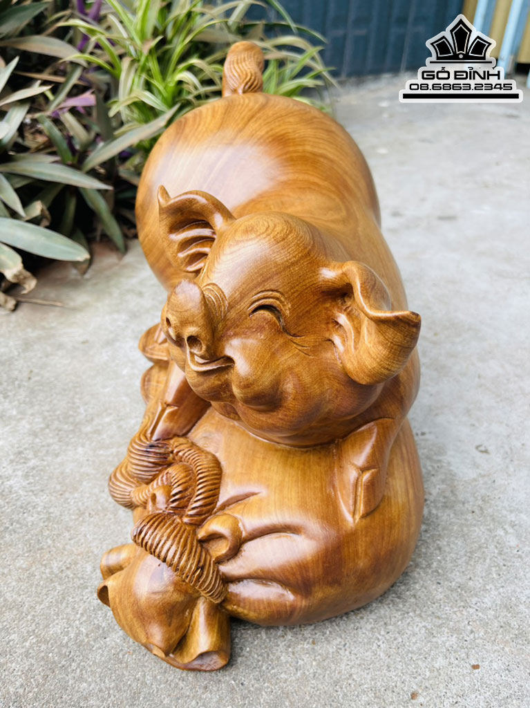Tượng Lợn Nằm Bao Tiền Gỗ Ngọc Am Cao 24 Ngang 33 Sâu 20 (cm)