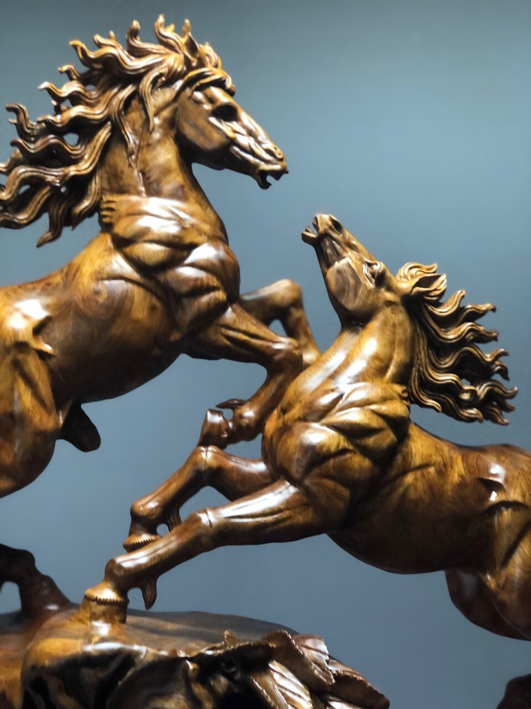 Tượng Song Mã Uyên Ương Gỗ Ngọc Am Cao 65 Ngang 52 Sâu 21 (cm)