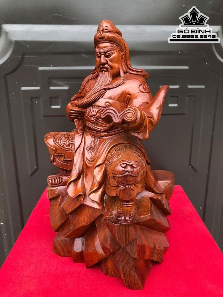 Tượng Quan Công Đọc Sách Gỗ Hương Cao 40 Ngang 20 Sâu 16 (cm)