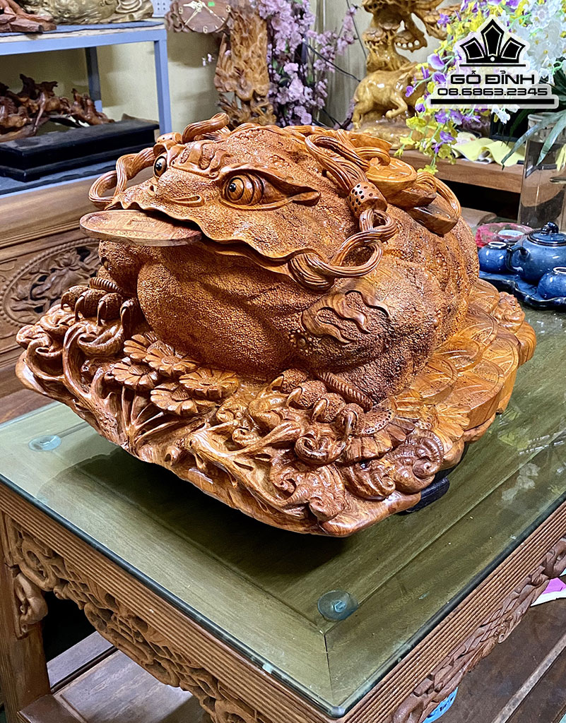 Tượng Cóc Ngậm Tiền Gỗ Hương Cao 30 Rộng 50 Sâu 52 (cm)