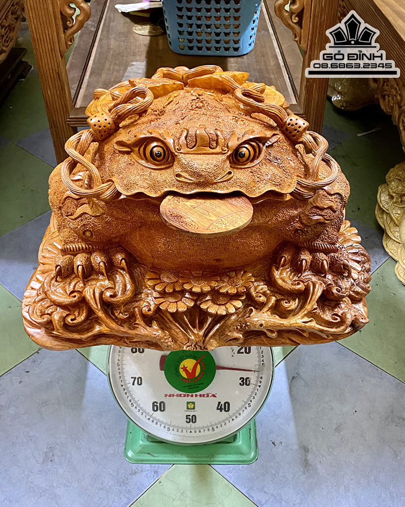 Tượng Cóc Ngậm Tiền Gỗ Hương Cao 30 Rộng 50 Sâu 52 (cm)