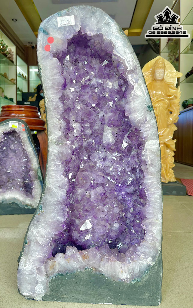 Hốc Đá Thạch Anh Tím Cao 54 Ngang 27 (cm)