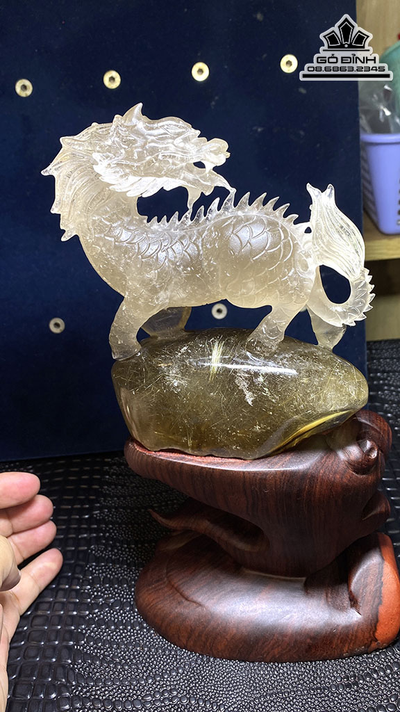 Tượng Kỳ Lân Đá Thạch Anh Tóc Vàng Cao 146 Ngang 120 Sâu 42.8 (mm)