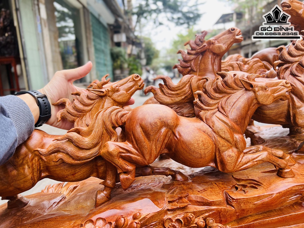 Tượng Bát Mã Truy Phong Gỗ Hương Liền Khối Cao 77 Ngang 142 Sâu 56 (cm)