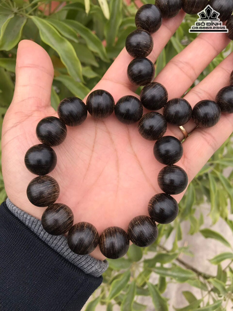 Vòng Tay Gỗ Trầm Hương Đường Kính Hạt 16 Li