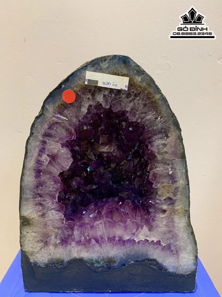 Động Đá Thạch Anh Tím Cao 26 Ngang 20 Sâu 14 (cm) 8,7kg