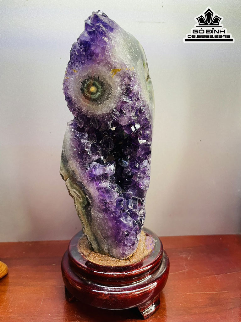 Tác Phẩm Đá Thạch Anh Tím Cao 18 Ngang 8 (cm) 0,7kg