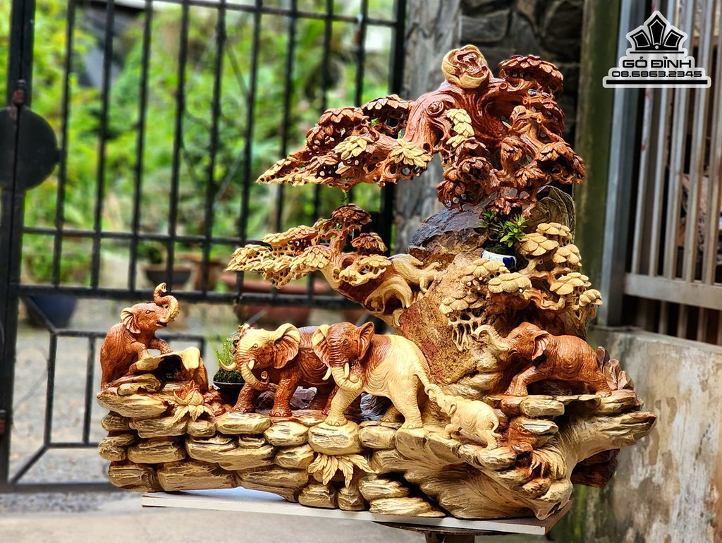 Ngũ Voi Quần Tùng Gỗ Hương Ôm Đá Cao 95 Ngang 120 Sâu 50 (cm)