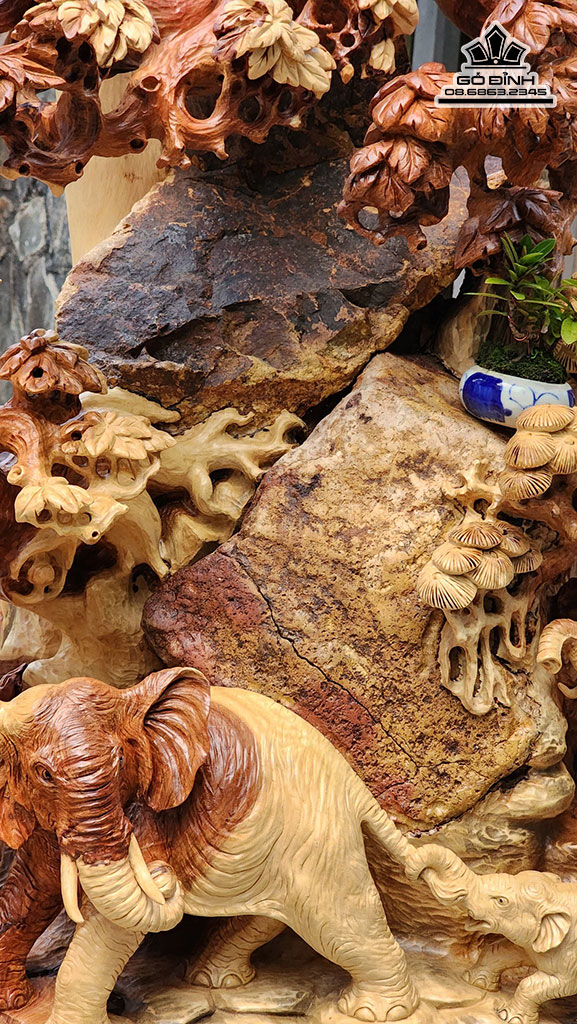 Ngũ Voi Quần Tùng Gỗ Hương Ôm Đá Cao 95 Ngang 120 Sâu 50 (cm)