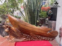 Tượng Cá Kim Long Phụ Tử Gỗ Ngọc Am Liền Khối Cao 33 Ngang 70 Sâu 21 (cm)