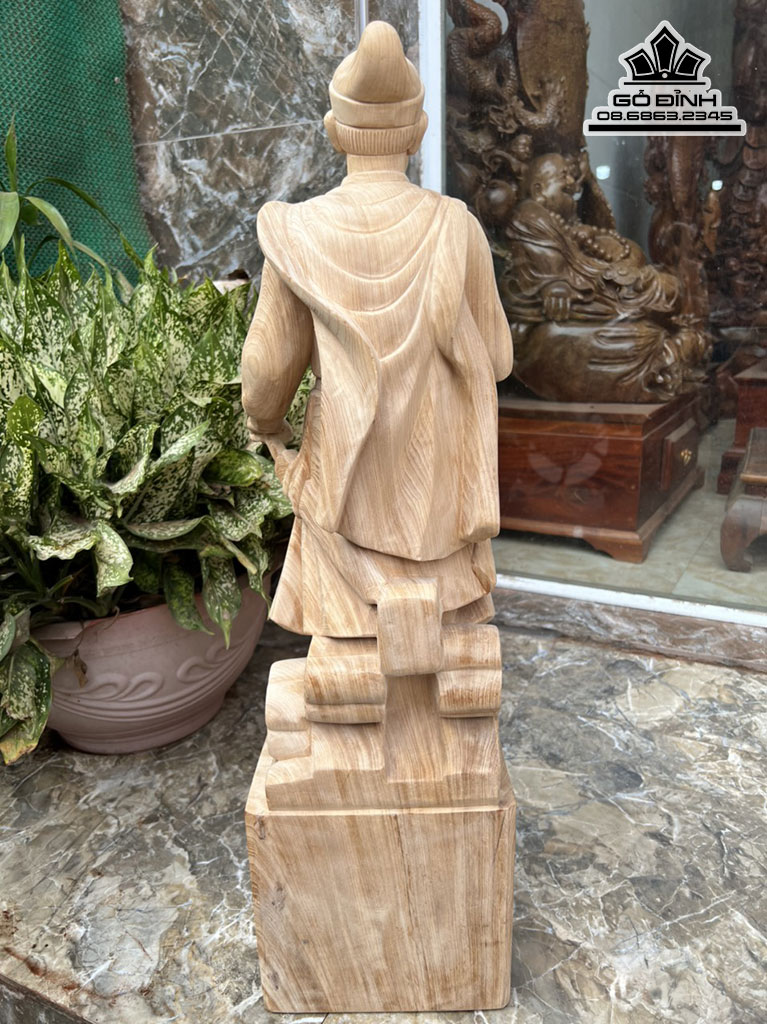 Tượng Trần Quốc Tuấn Gỗ Ngọc Am Cao 71 Ngang 20 Sâu 17 (cm)