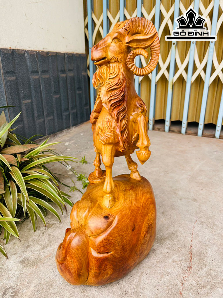 Tượng Dê Phong Thủy Gỗ Hương Cao 50 Ngang 30 Sâu 22 (cm)