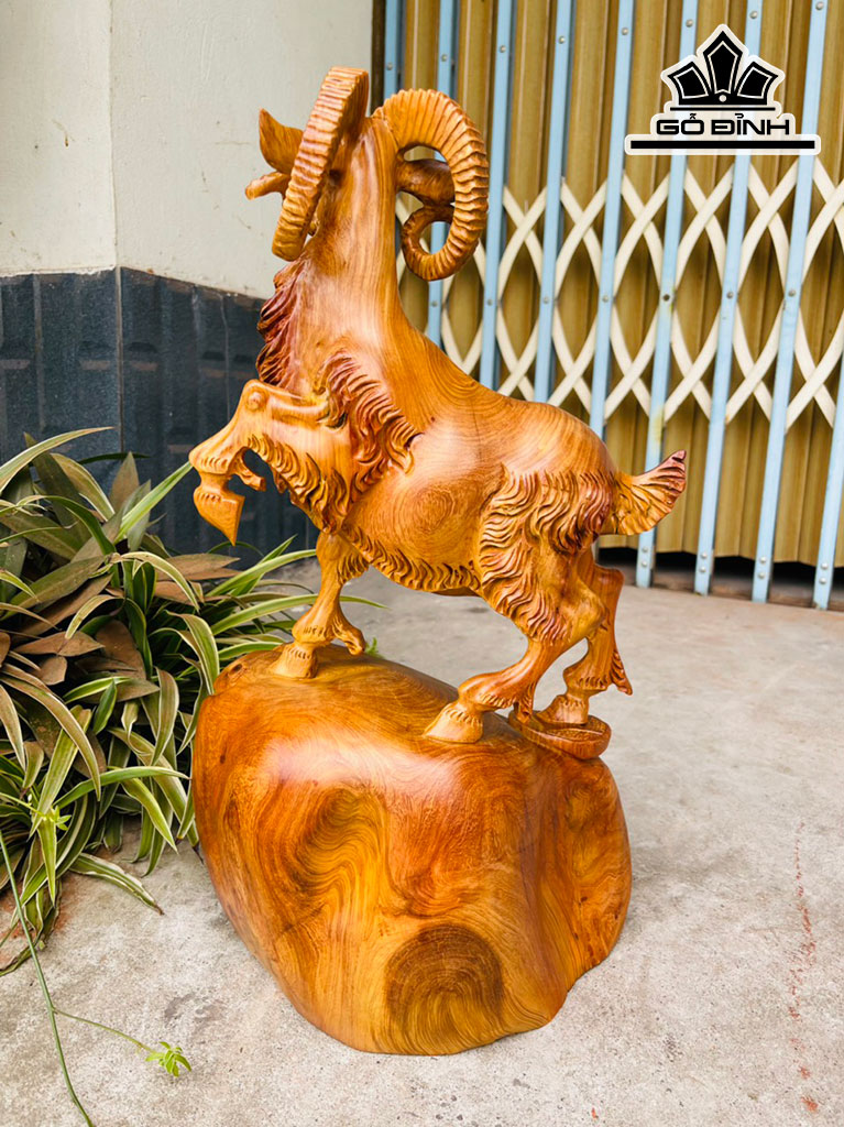 Tượng Dê Phong Thủy Gỗ Hương Cao 50 Ngang 30 Sâu 22 (cm)