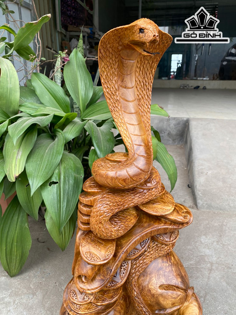 Tượng Rắn Phong Thủy Gỗ Hương Cao 66 Ngang 29 Sâu 25 (cm)