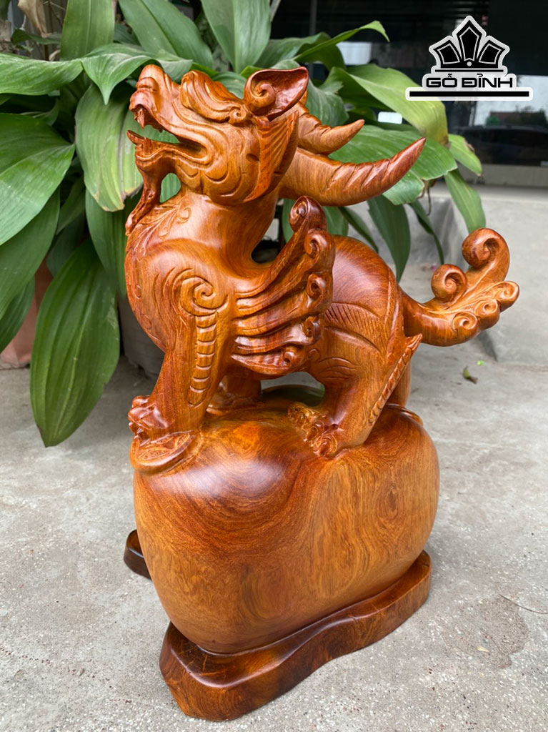 Tượng Tỳ Hưu Gỗ Hương Cao 40 Ngang 32 Sâu 21 (cm)