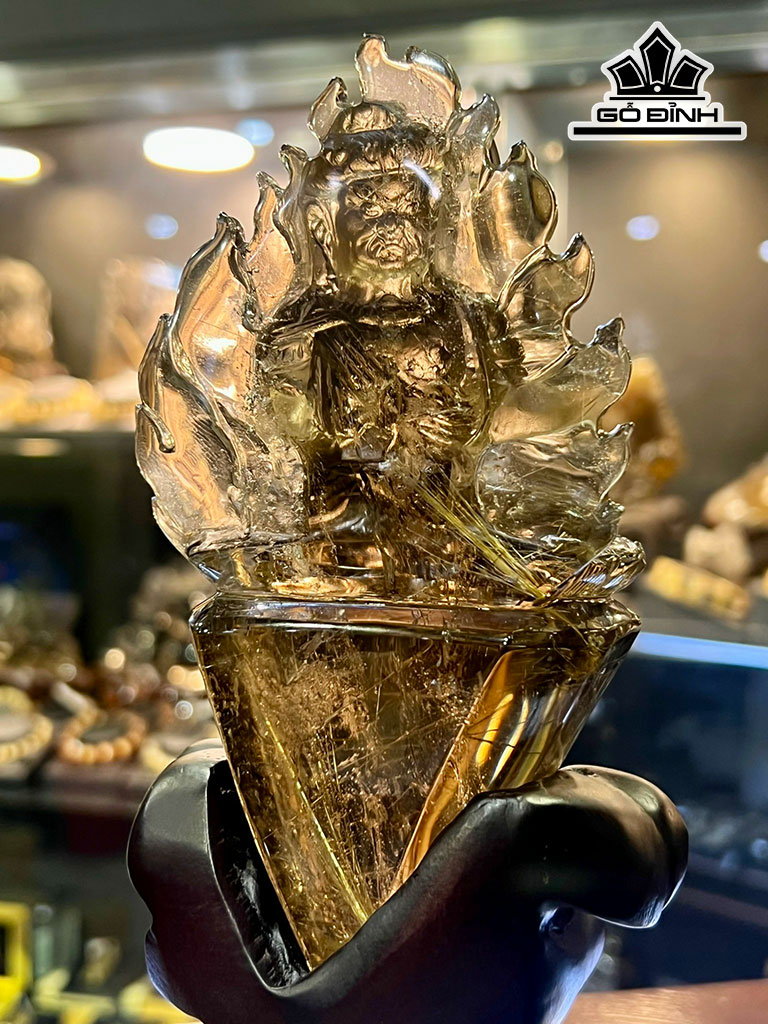 Tượng Bất Động Minh Vương Đá Thạch Anh Tóc Vàng Cao 162,6 Ngang 75,5 Sâu 58,3 (mm) 729,9gr