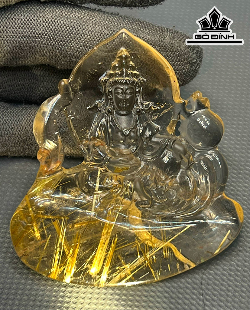 Tượng Phật Bà Quan Âm Đá Thạch Anh Tóc Vàng Cao 69,3 Ngang 64,9 Sâu 14,3 (mm) 66,9g