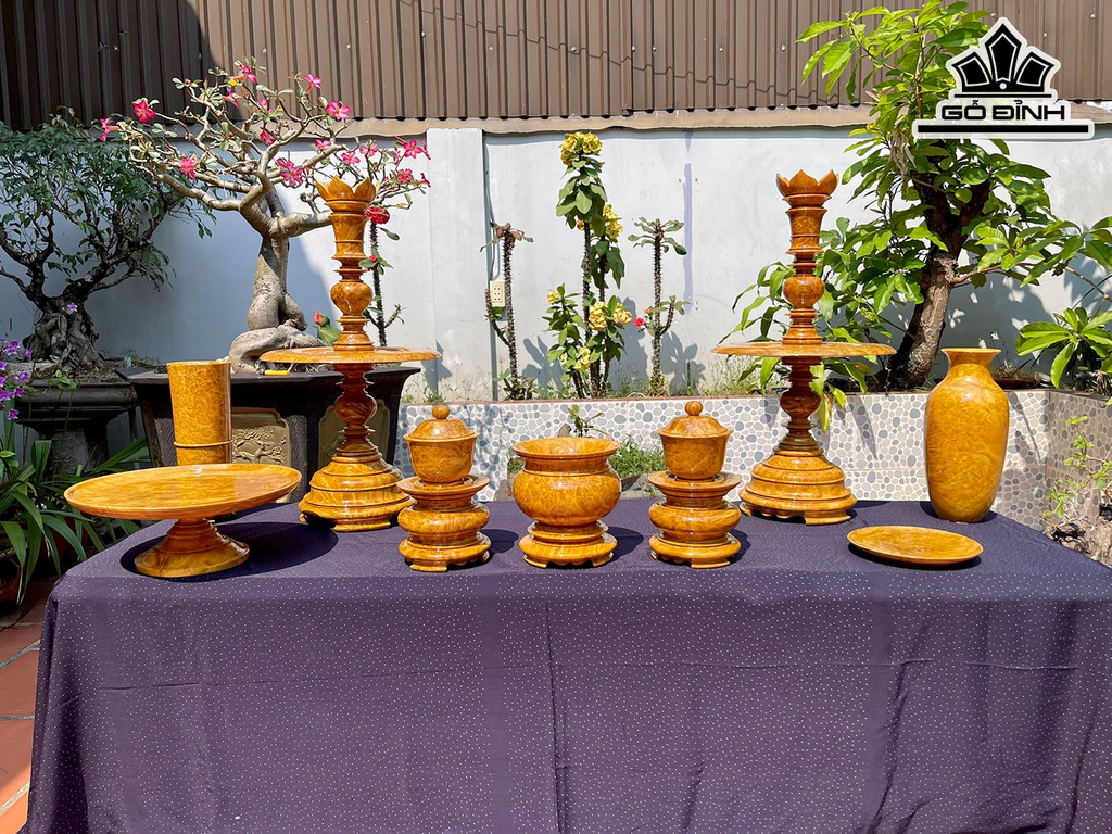 Bộ Đèn Thờ Gỗ Nu Dổi 9 Món