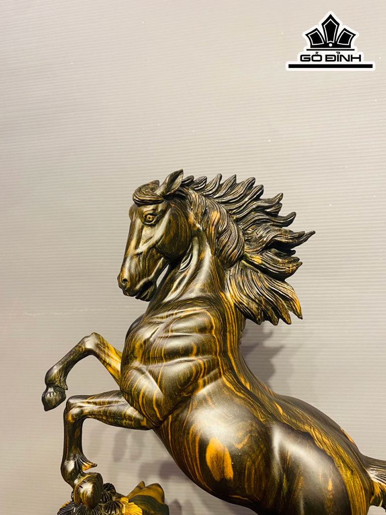 Tượng Nhất Mã Gỗ Mun Hoa Cao 37 Ngang 27 Sâu 12 (cm)