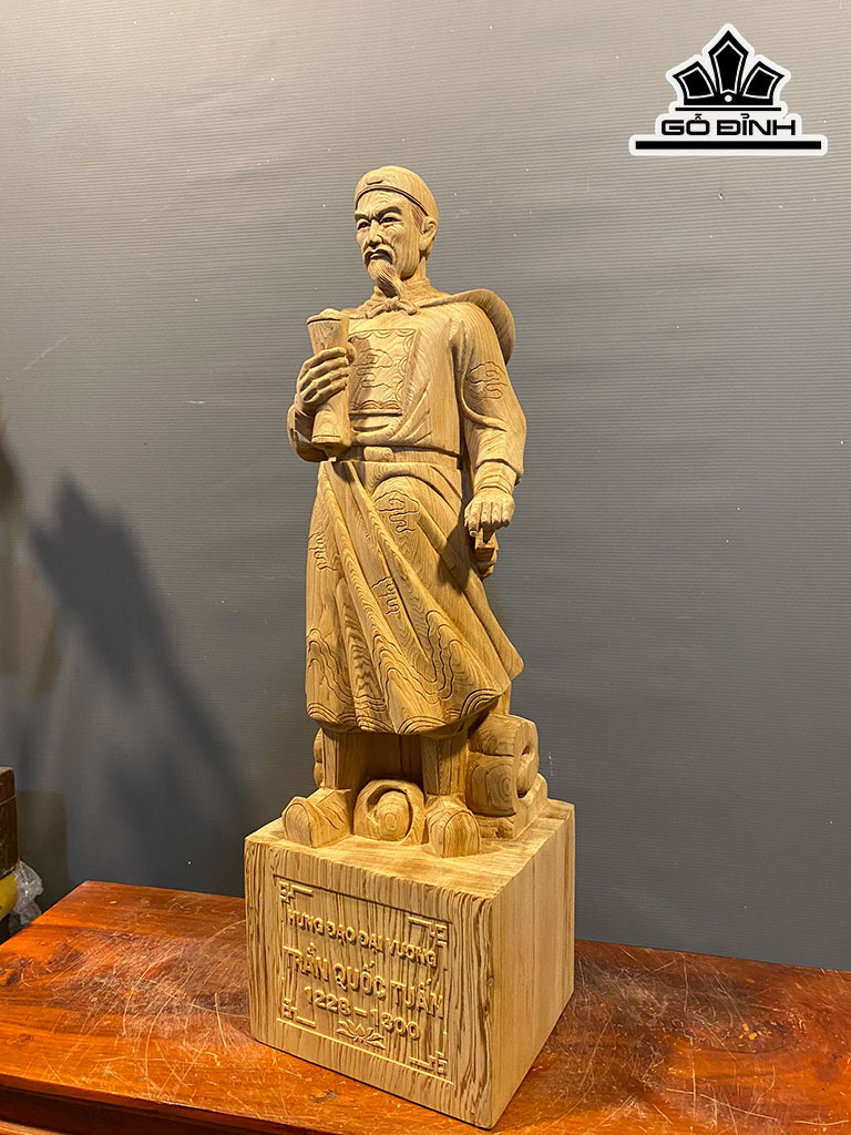 Tượng Trần Quốc Tuấn Gỗ Ngọc Am Cao 58 Ngang 18 Sâu 15,5 (cm)