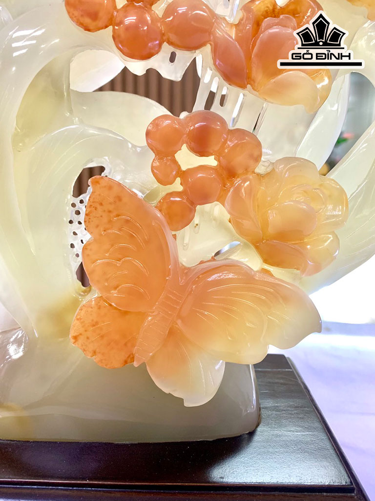 Tượng Hồ Điệp Bên Hoa Mẫu Đơn Đá Ngọc Onix Cao 42 (cm)