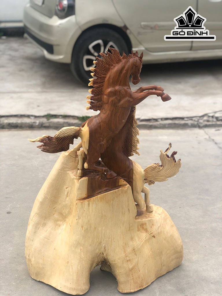 Tượng Song Mã Uyên Ương Gỗ Hương Cao 95 Ngang 68 Sâu 30 (cm)